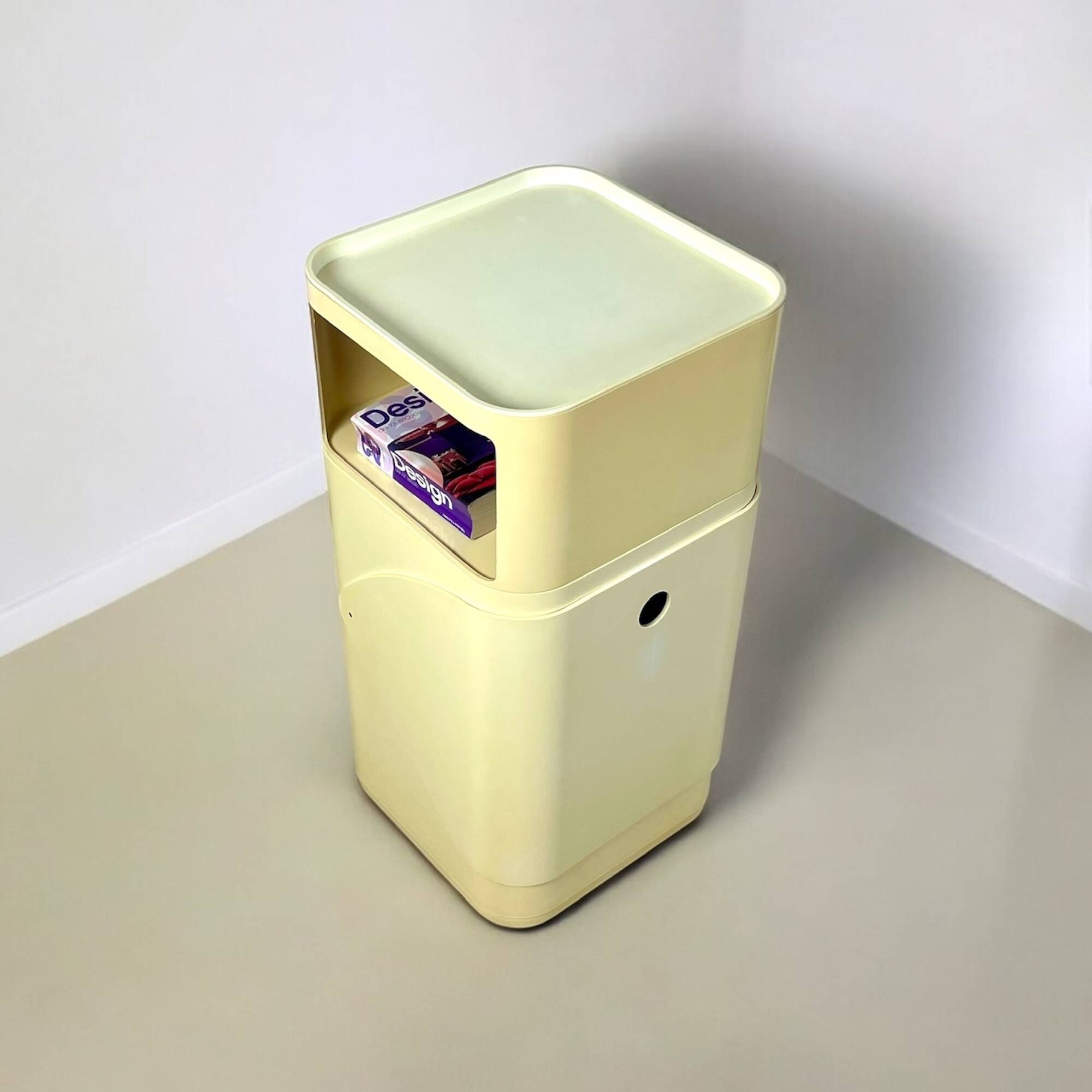 Kartell Componibili Vintage Set: Laundry Bin and Storage Container by Anna Castelli, 1960s