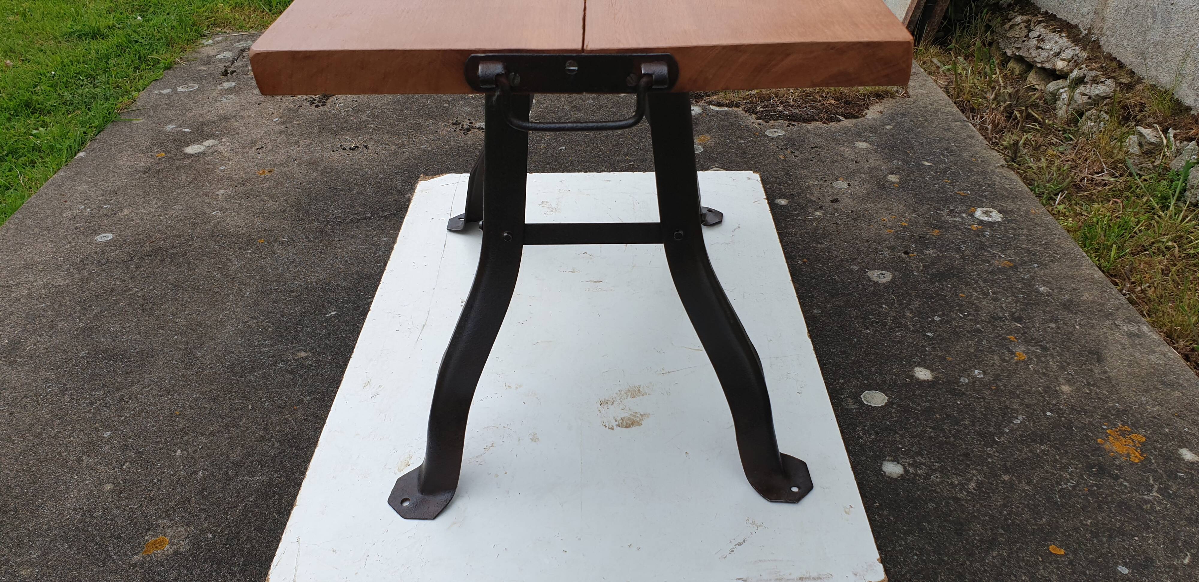 Table or console industrial machine foot 1900s