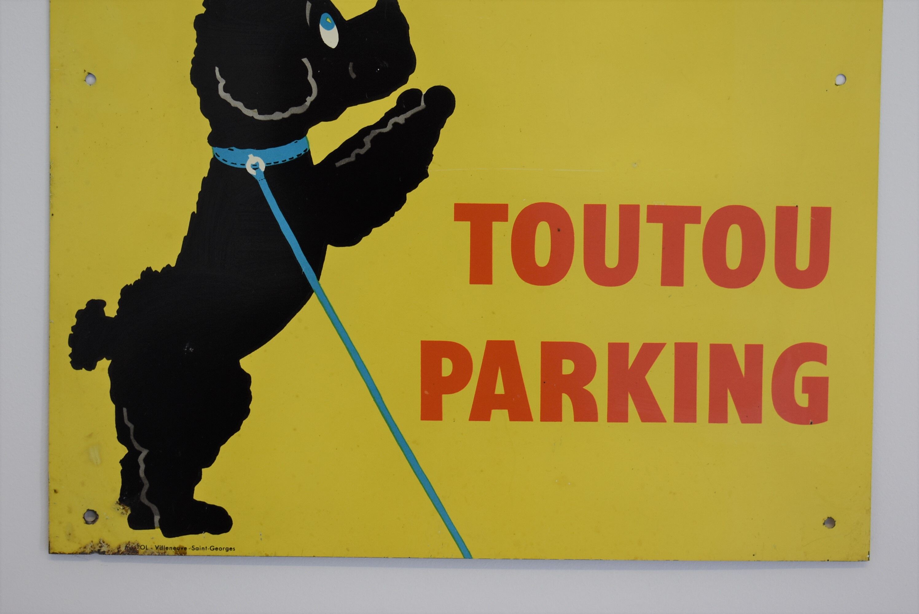 Metal plate parsley, toutou parking