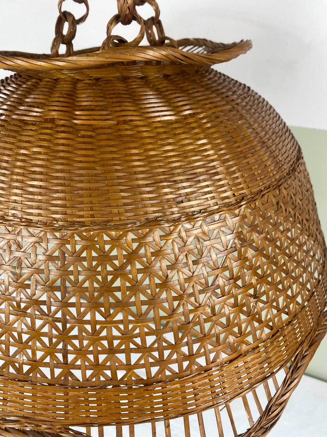 Vintage cane suspension