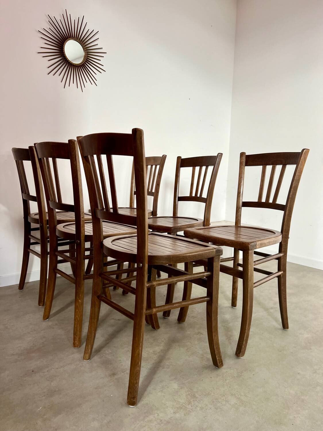 Lot de 6 anciennes chaises vintage bistrot des années 50 en bois