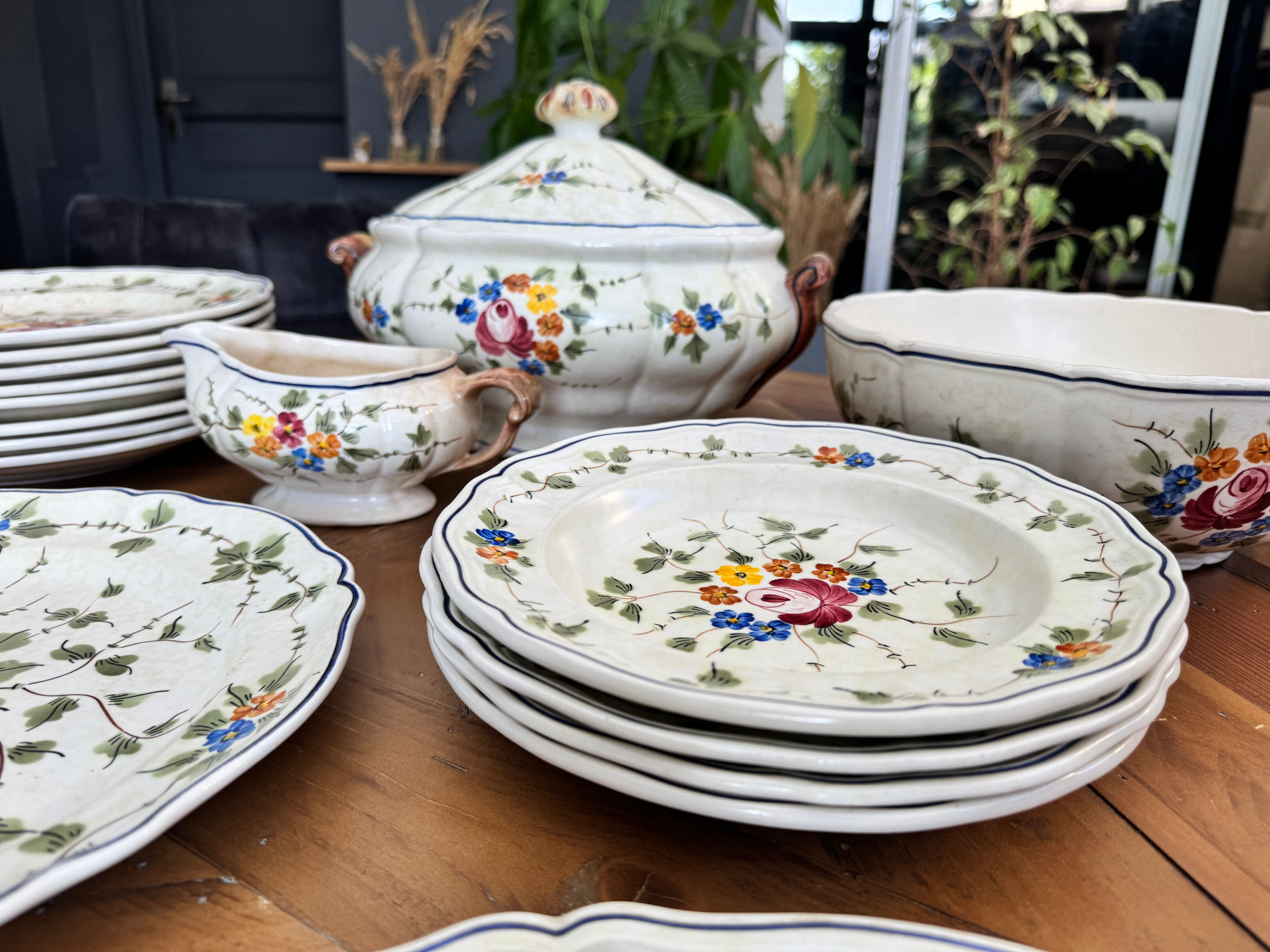 Vintage tableware service from Longchamp, France, 1950, Set of 27