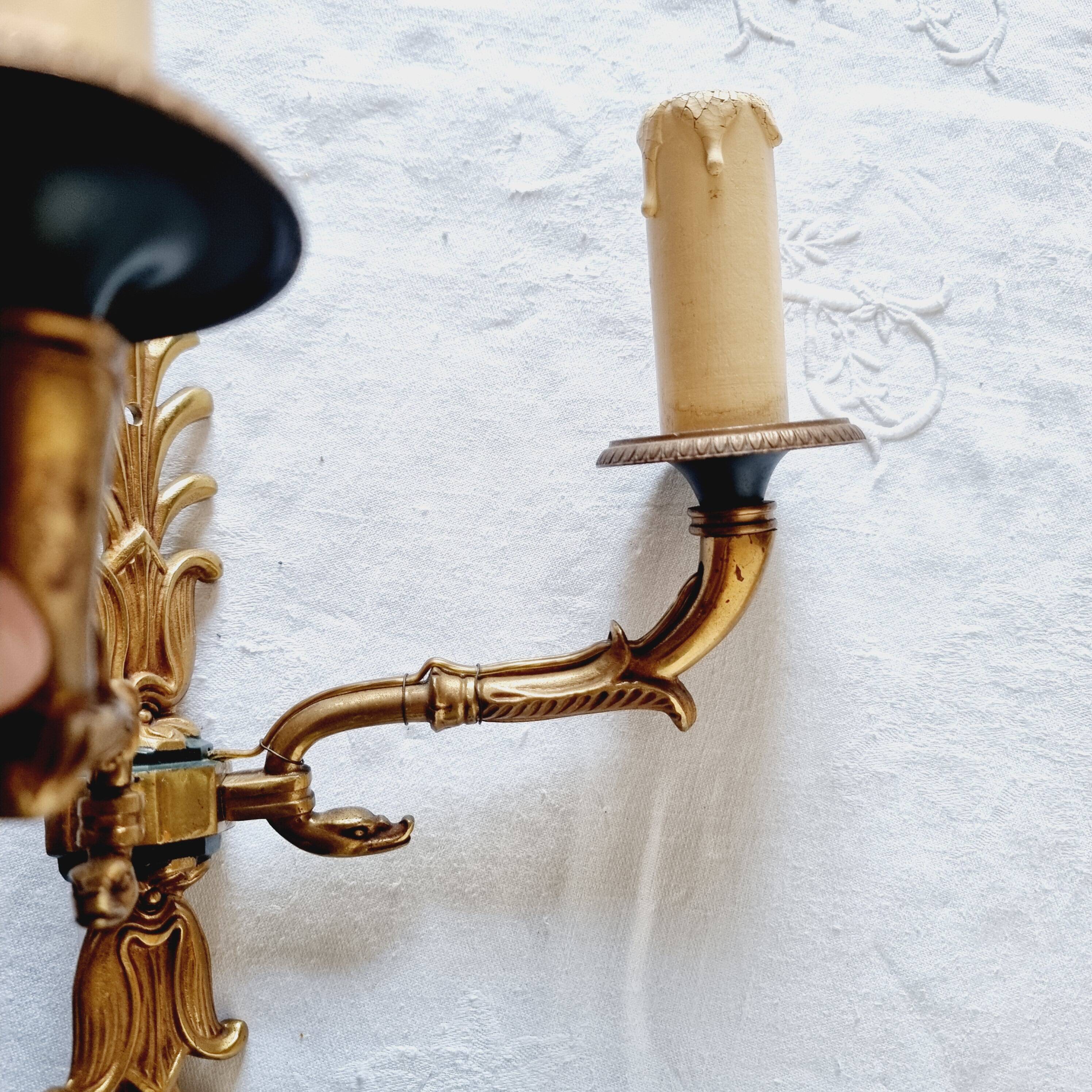 Pair of Empire style wall sconces in gilded bronze and Empire green, mid