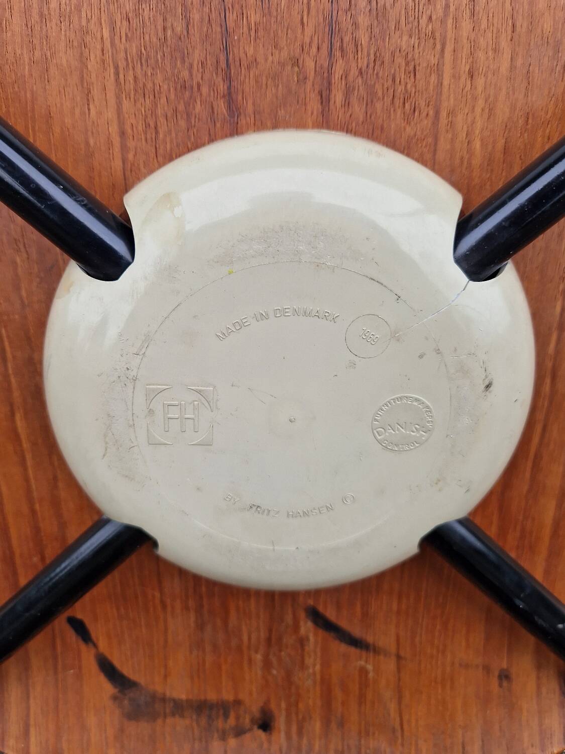 Hammer chair 3123 by Arne Jacobsen for Fritz Hansen in 1969, children's model