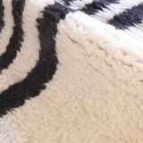 Black and White Rug from Morocco - 268 x 175 cm