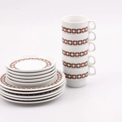 Set of 5 cups, 5 saucers and 5 dessert plates by Thomas in white porcelain.