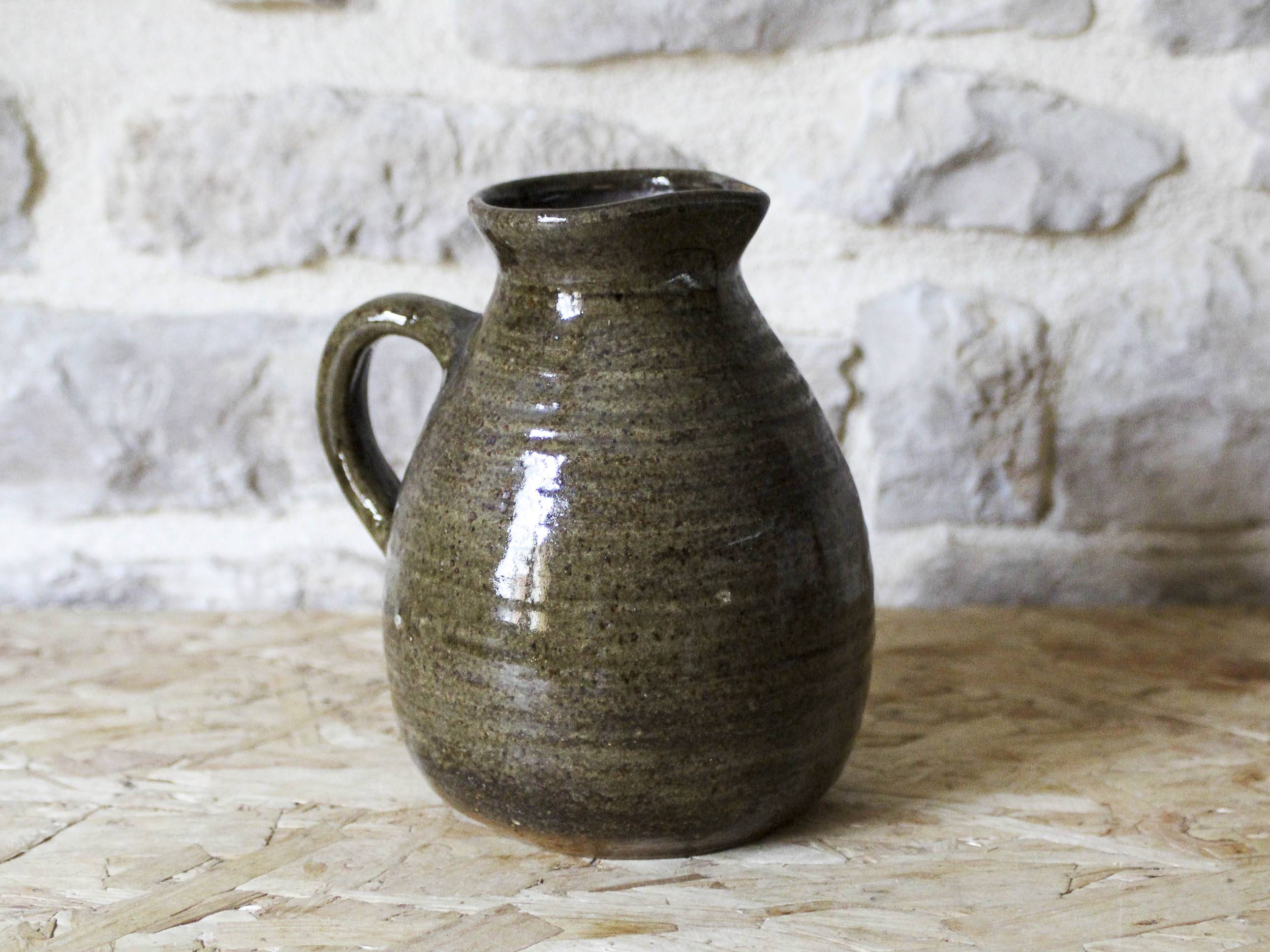 Enamelled stoneware pitcher Fontgombault Abbey