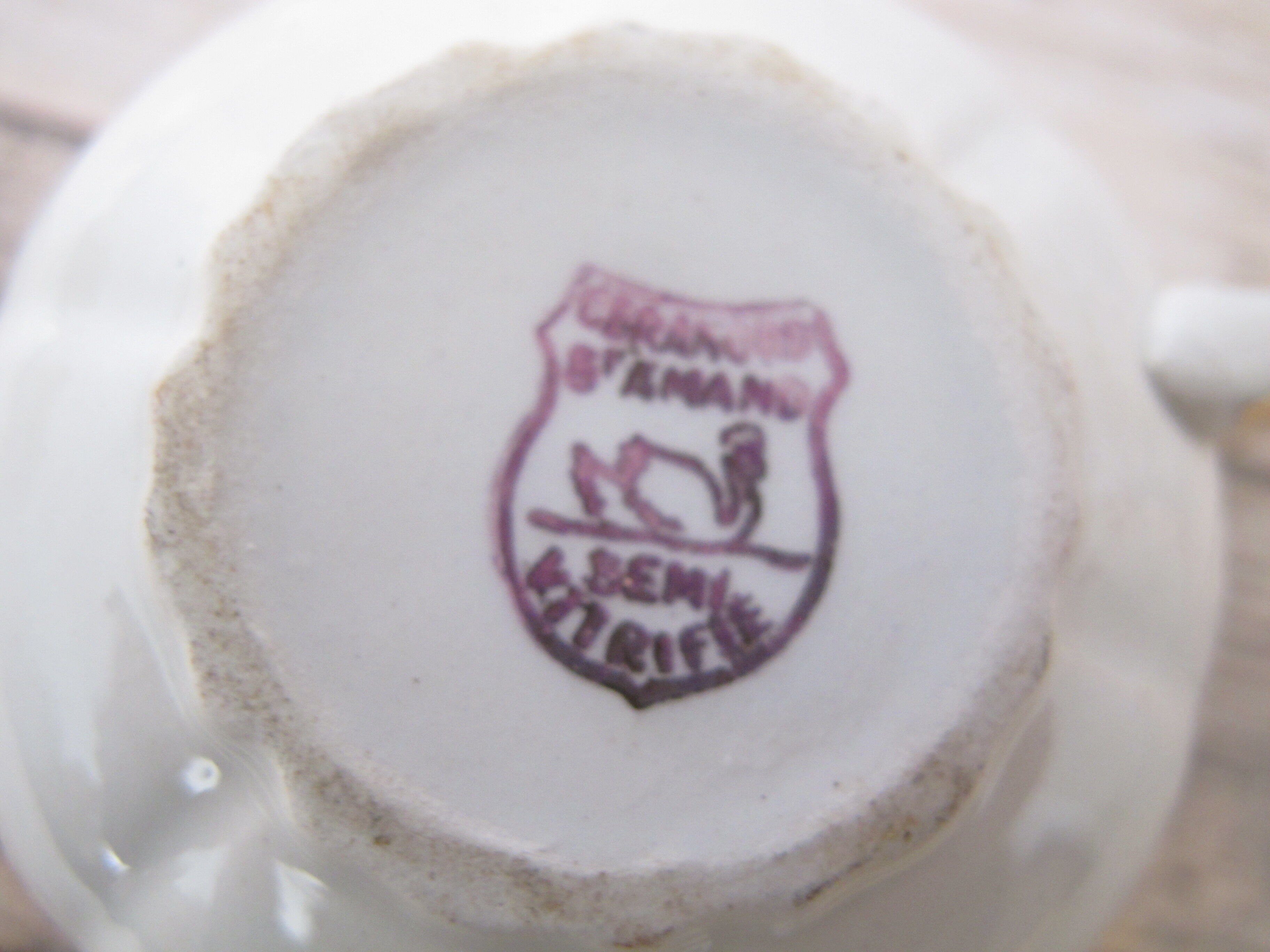 Saint Amand vintage 8 cup set