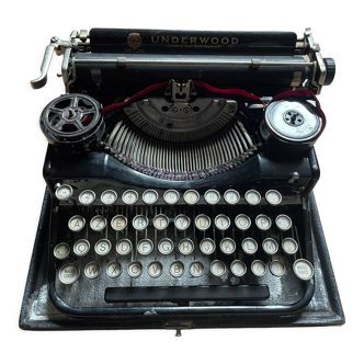 Underwood portable typewriter