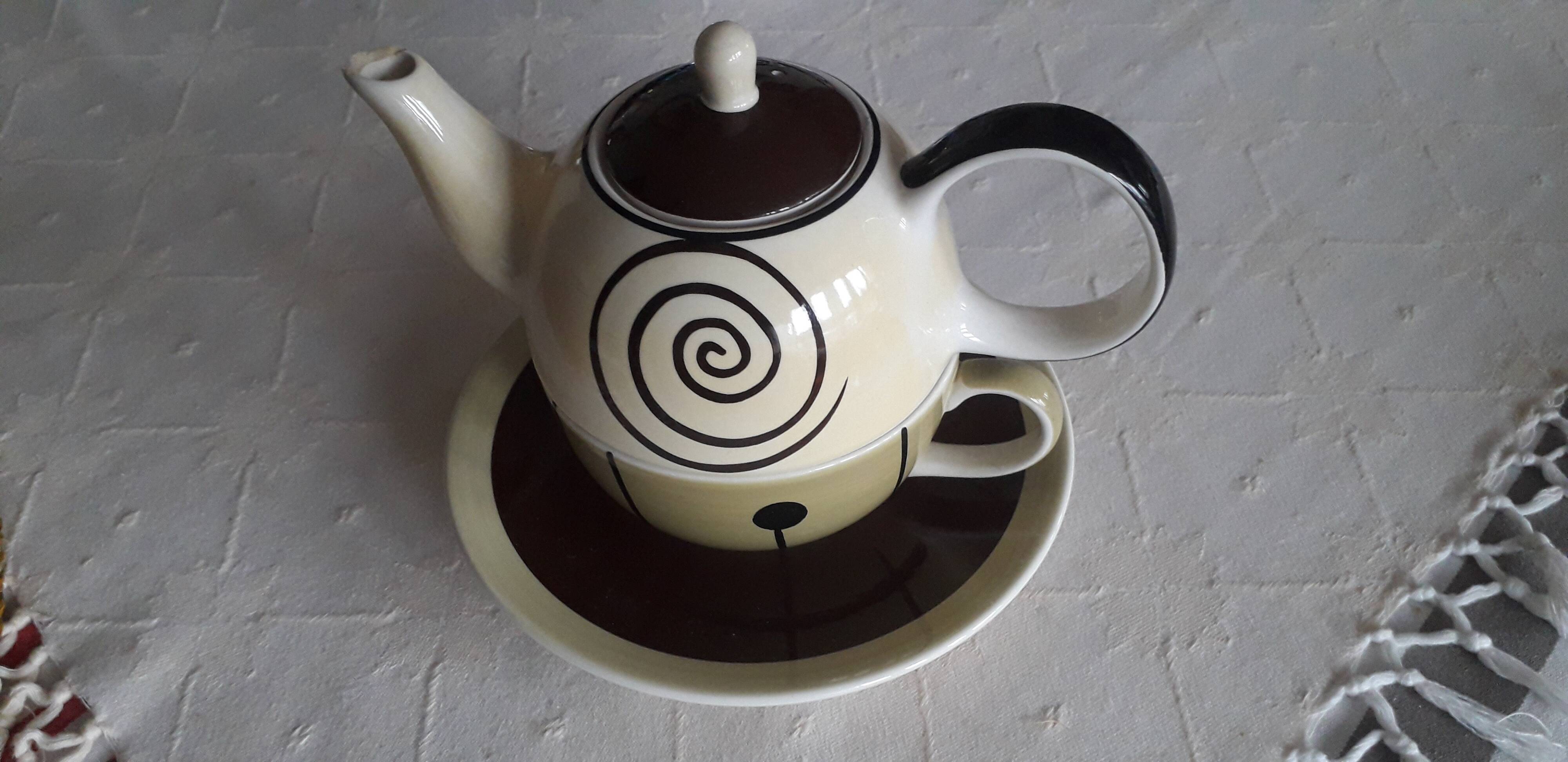 Vintage teapot signed Jodi-nv