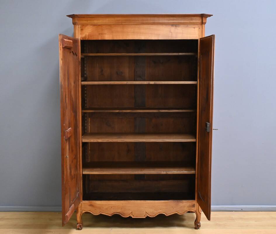 Cherrywood armoire, Louis XV style – Mid-19th century