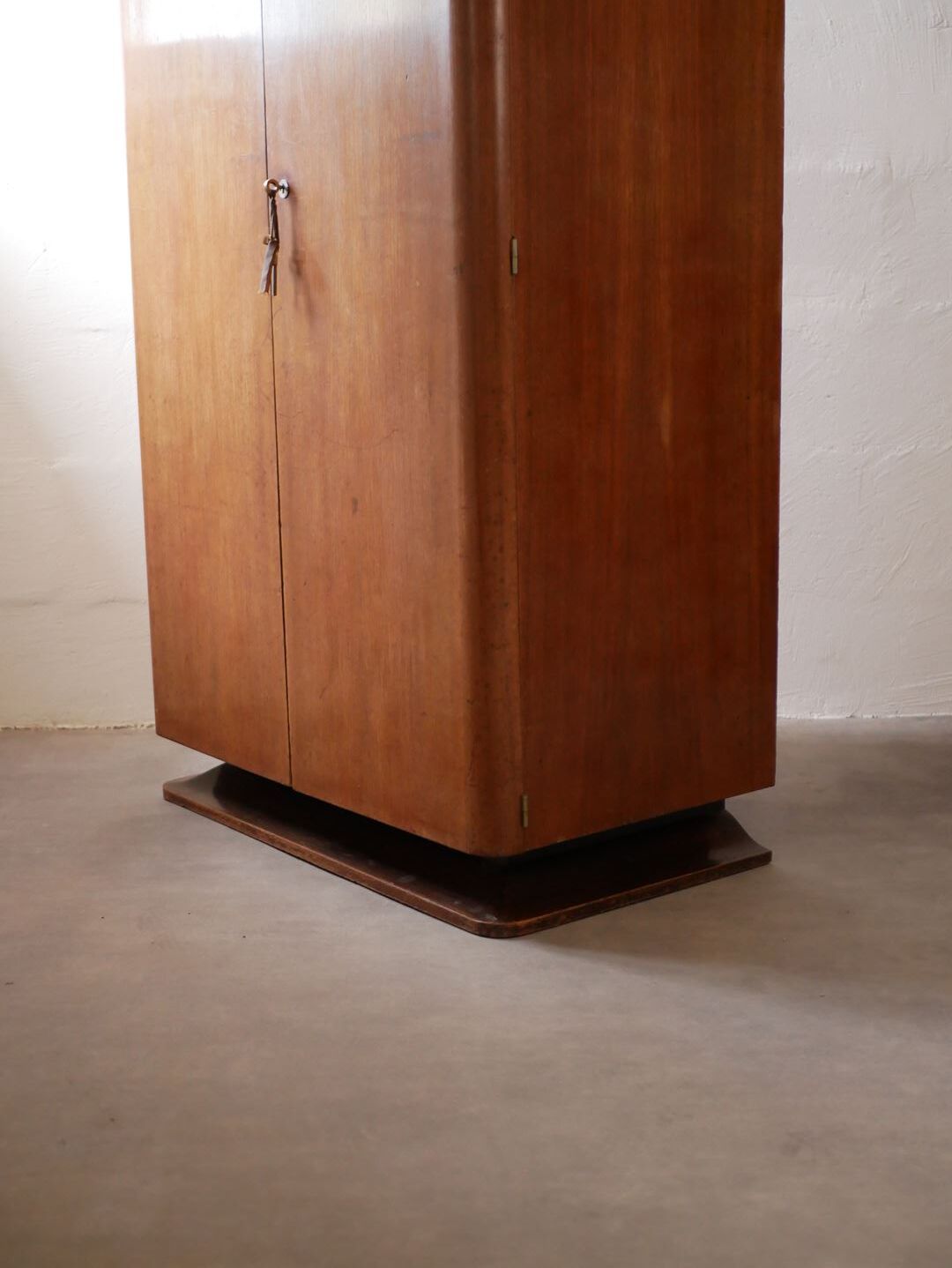 Art deco shoe cabinet