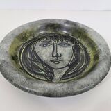 Decorative dish with a woman's face signed Le Tignard – Accolay, France 1970