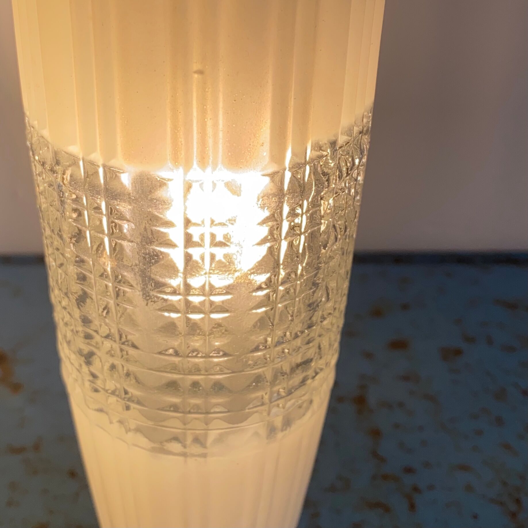 Vintage tulip applique in white and transparent glass