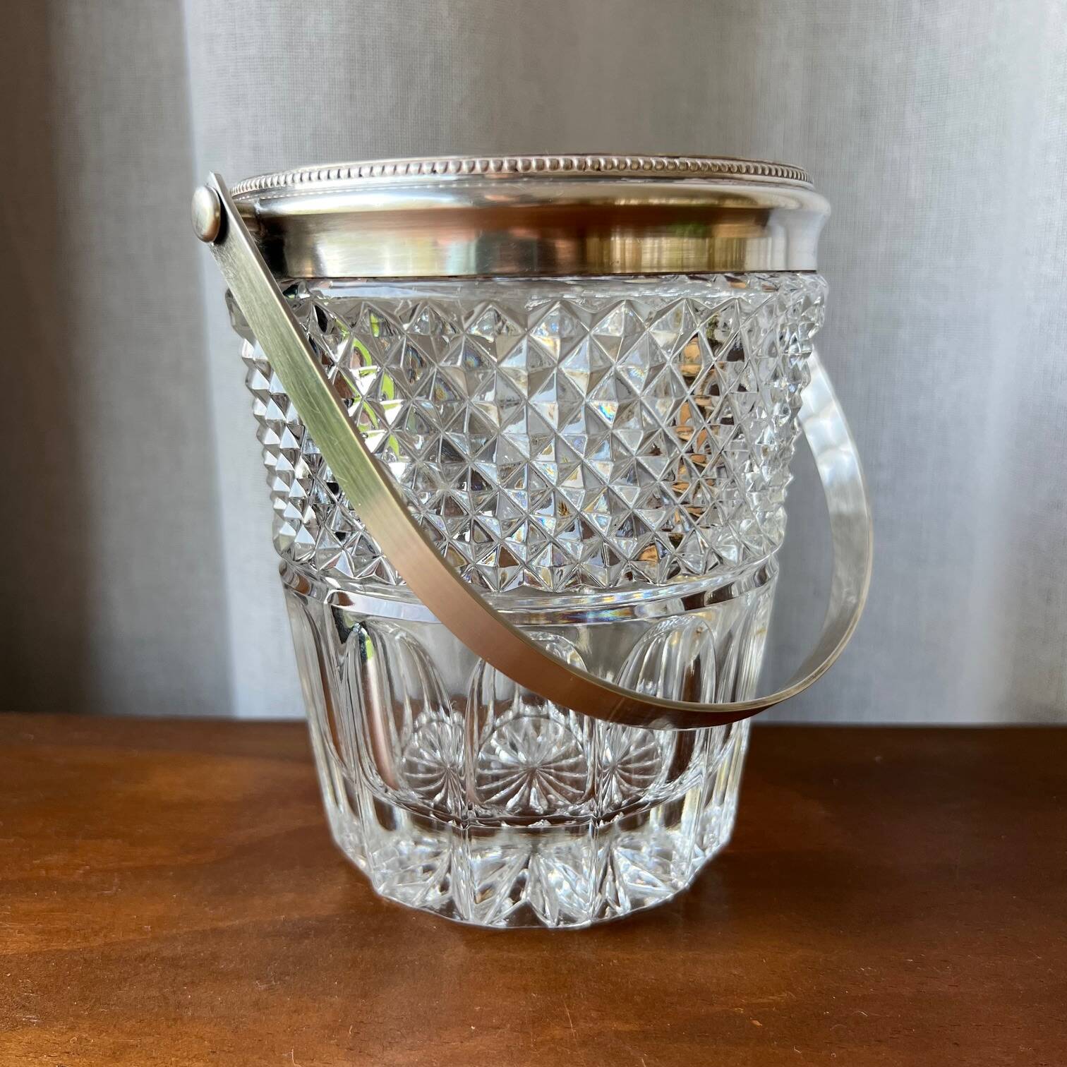 Crystal ice bucket