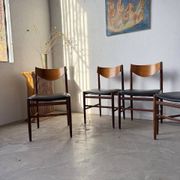 Set of 4 Italian chairs by Gianfranco Frattini.
