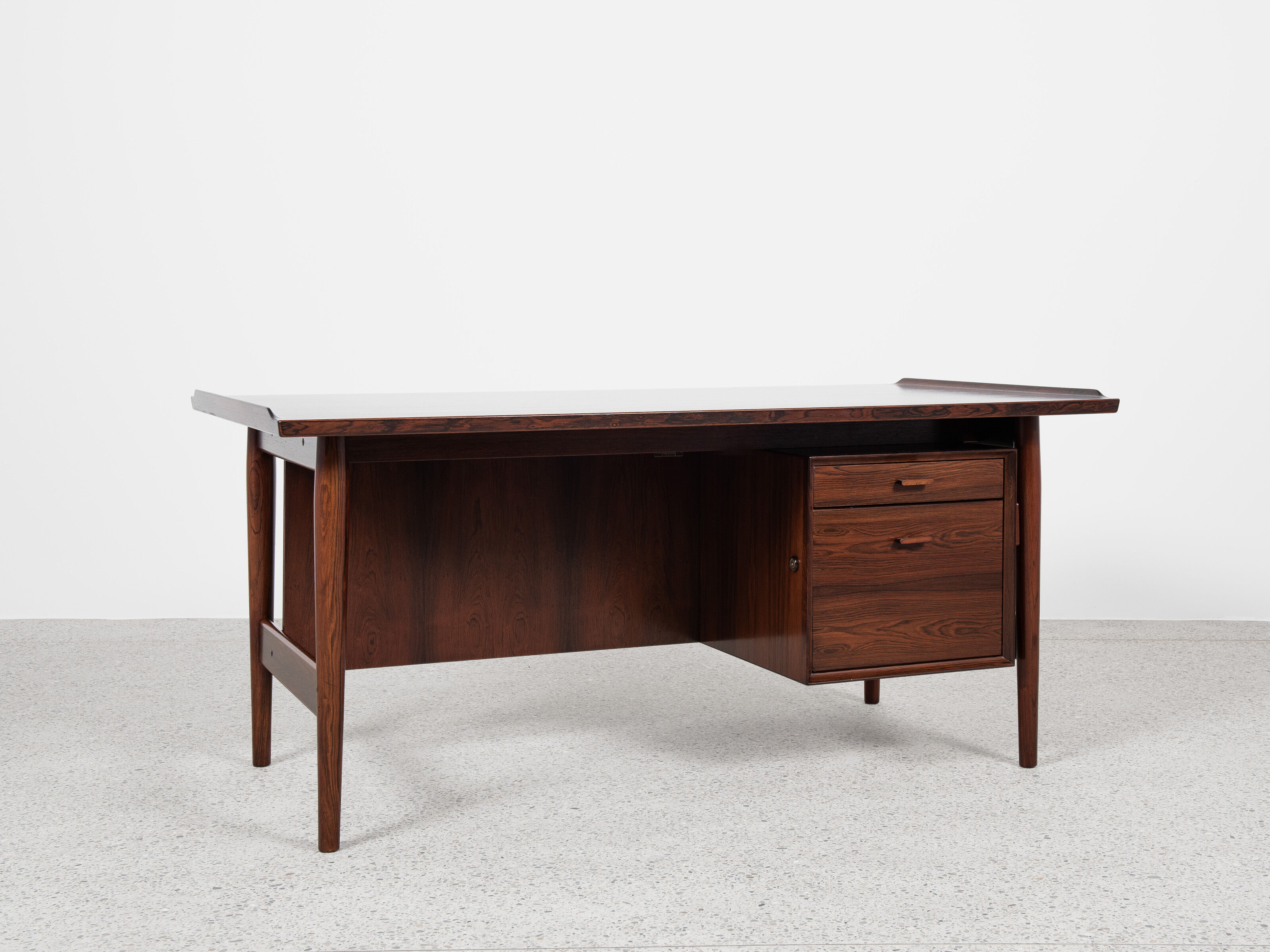 Midcentury Danish desk in rosewood by Arne Vodder for Sibast 1960s