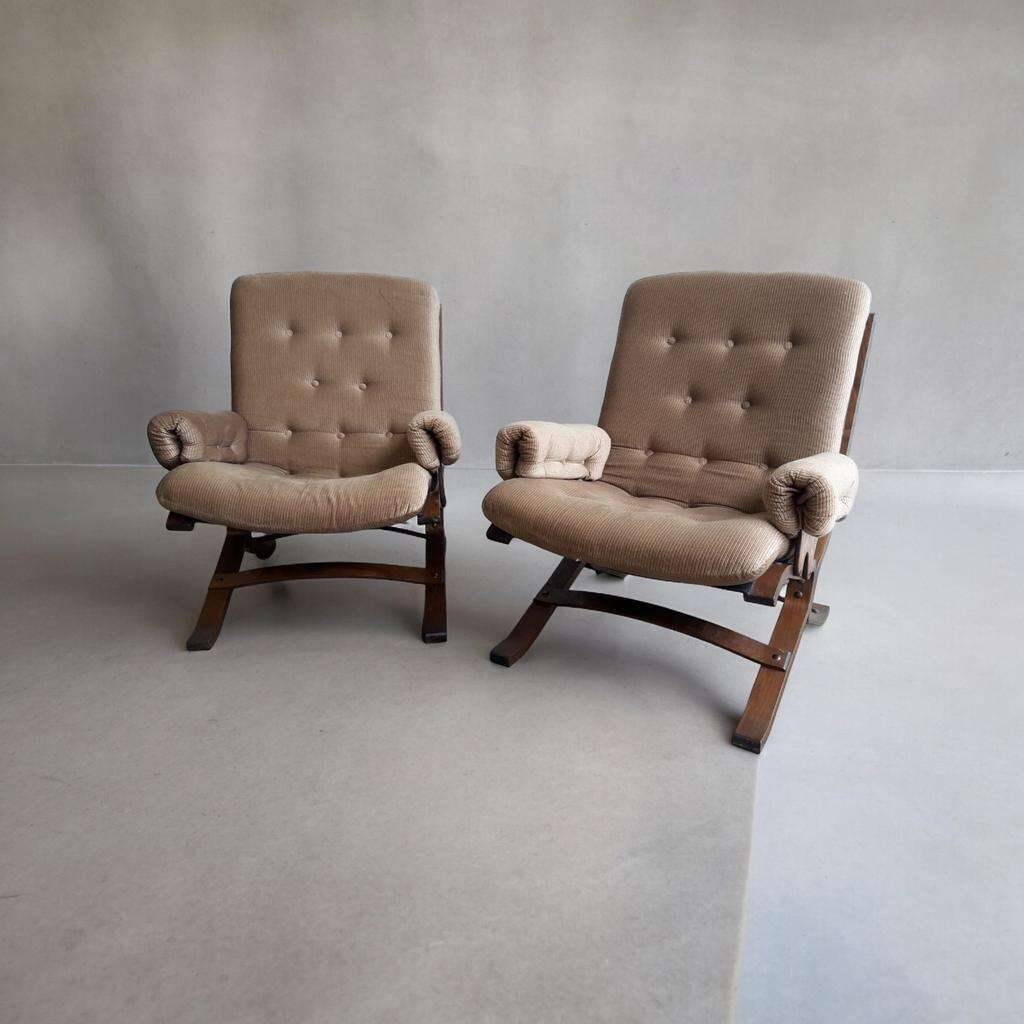 Set of 2 vintage westnofa style club armchairs