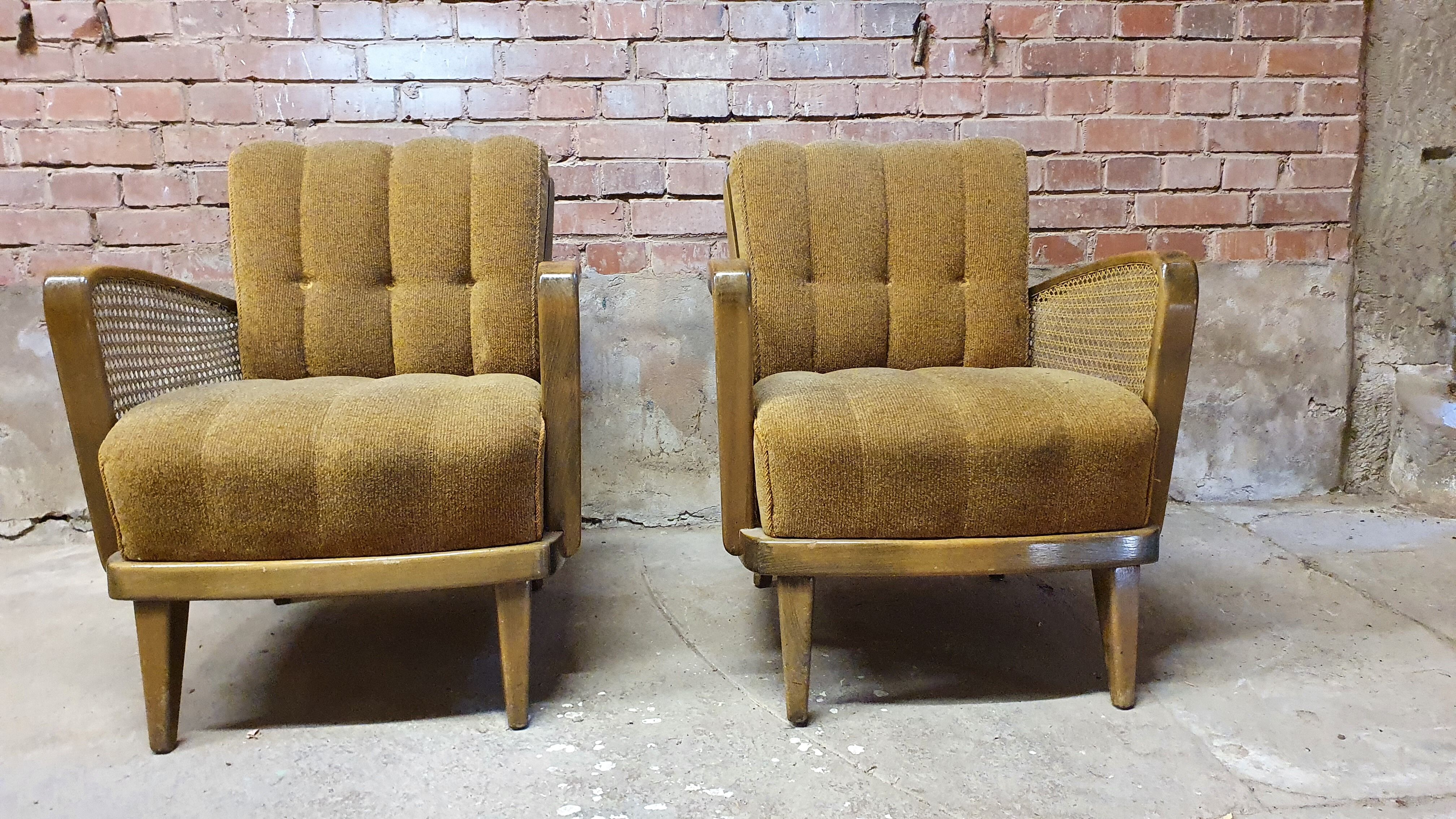 Paire de fauteuils cannage 1960"