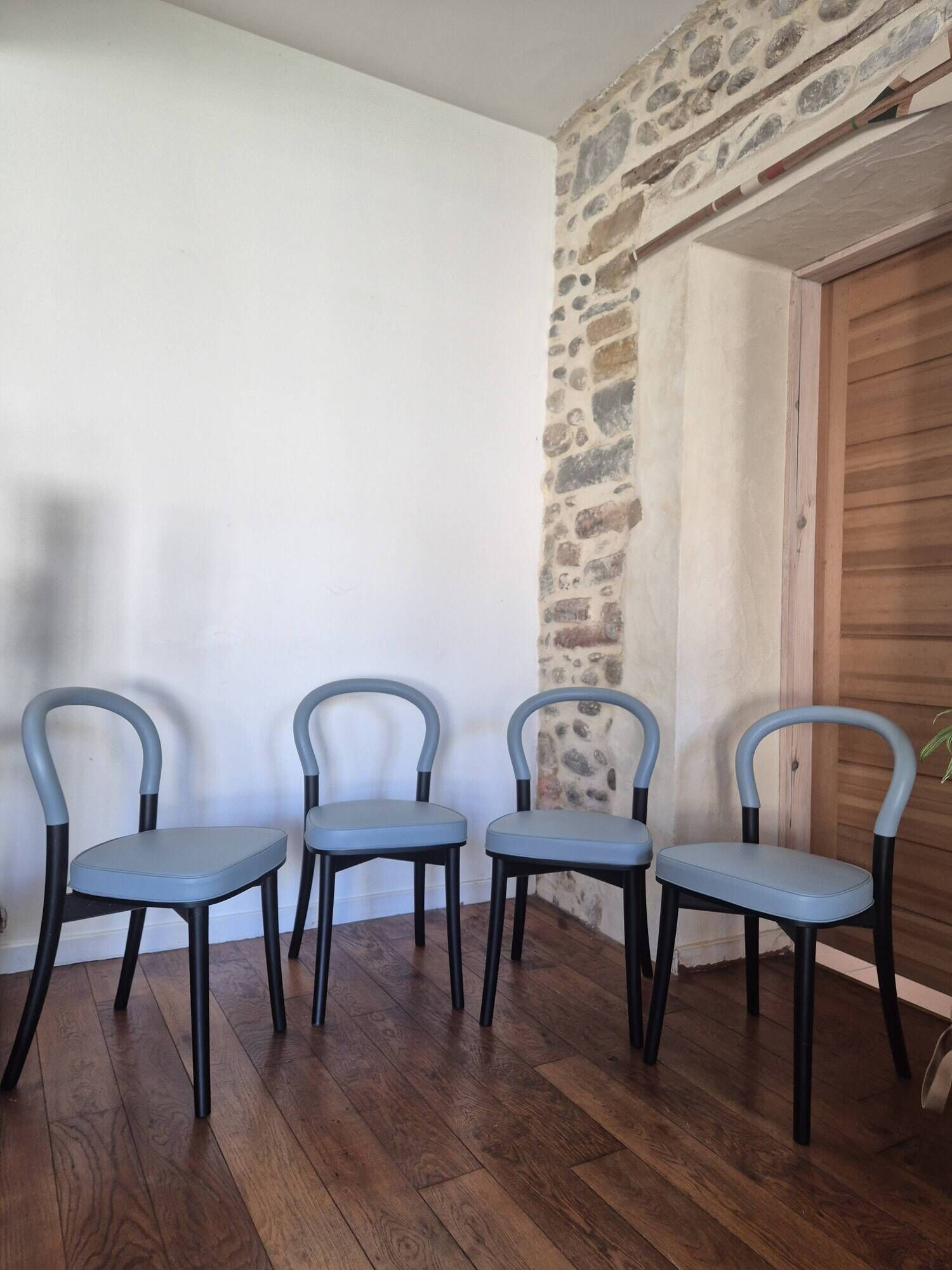Set of 4 Göteborg chairs by Erik Gunnar Asplund for Cassina, blue leather.