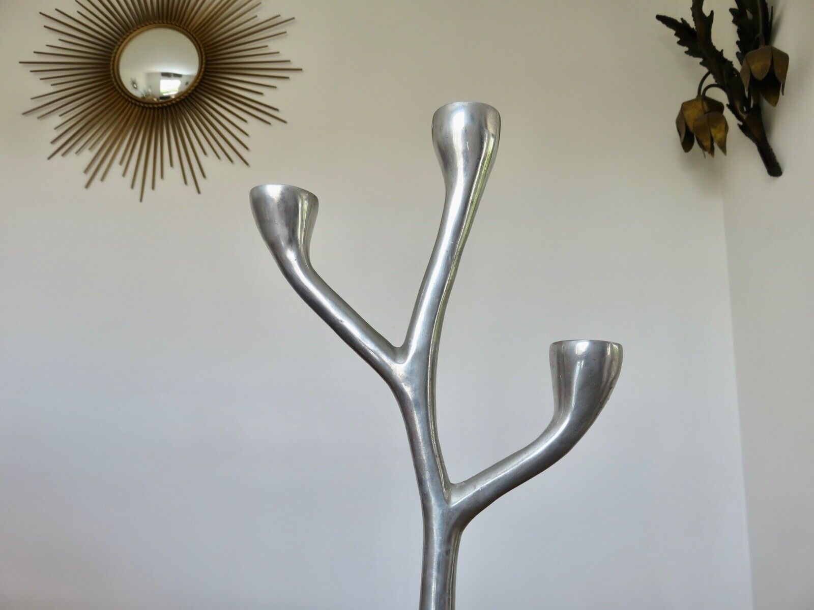 Modernist free-form candle holder in cast aluminum 1970