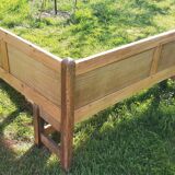 Corner bench