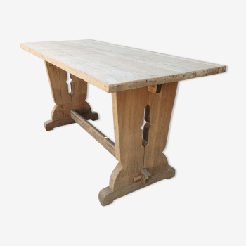 Farmhouse table