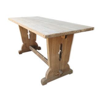 Farmhouse table
