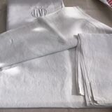 Paire de draps marqués LV
