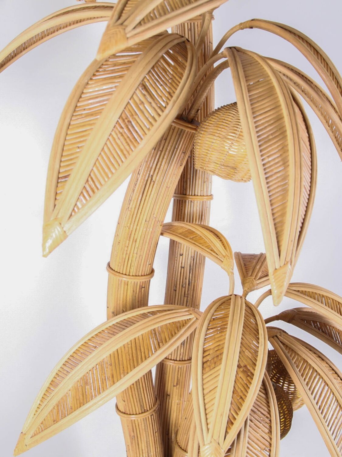 Large rattan coconut/palm tree floor lamp