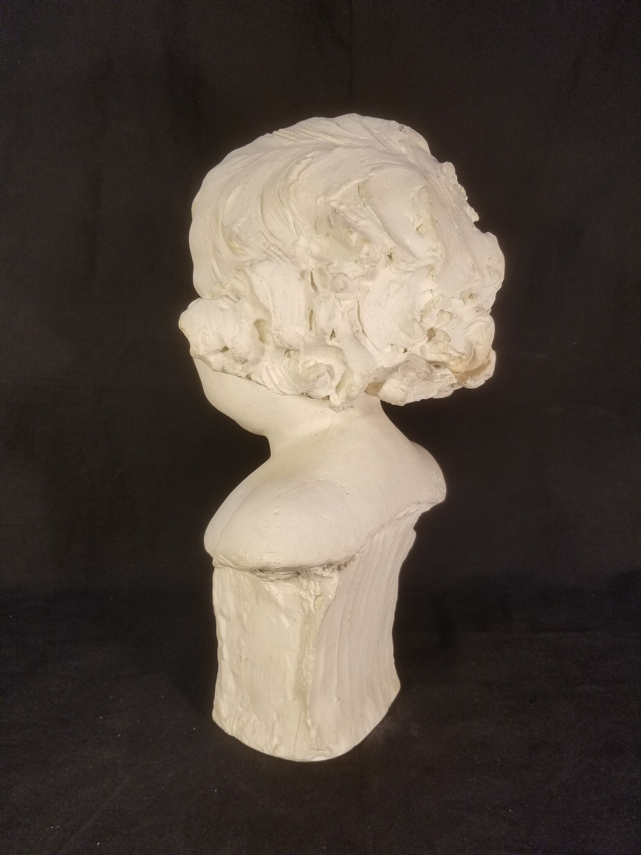 Old plaster bust - The gracious child
