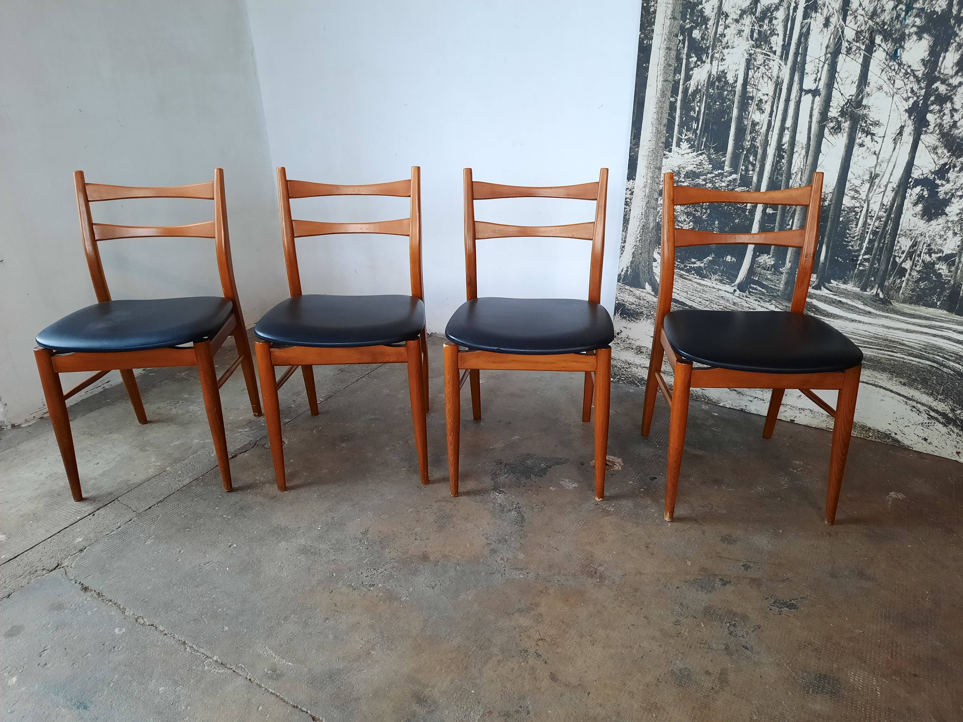 Set of 4 vintage Scandinavian chairs with Skaï seat