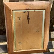 Cadre bois fleurs séchées sous verre fond noir vintage