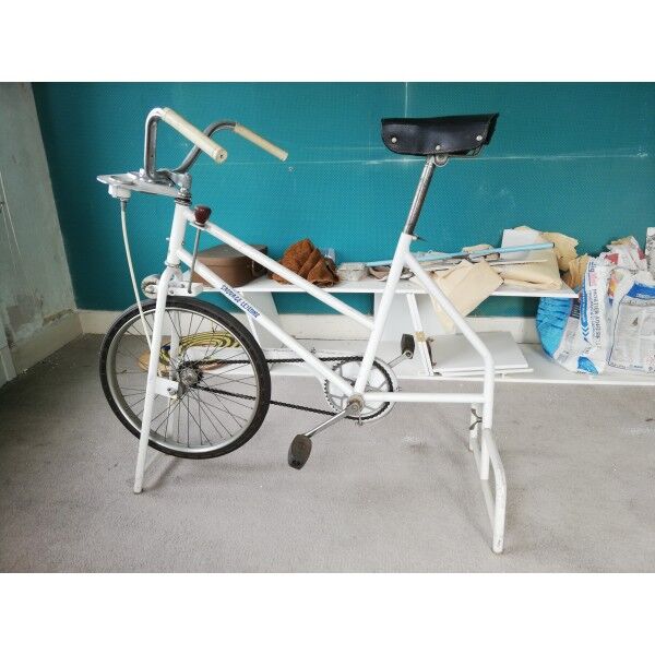 Vintage apartment bike