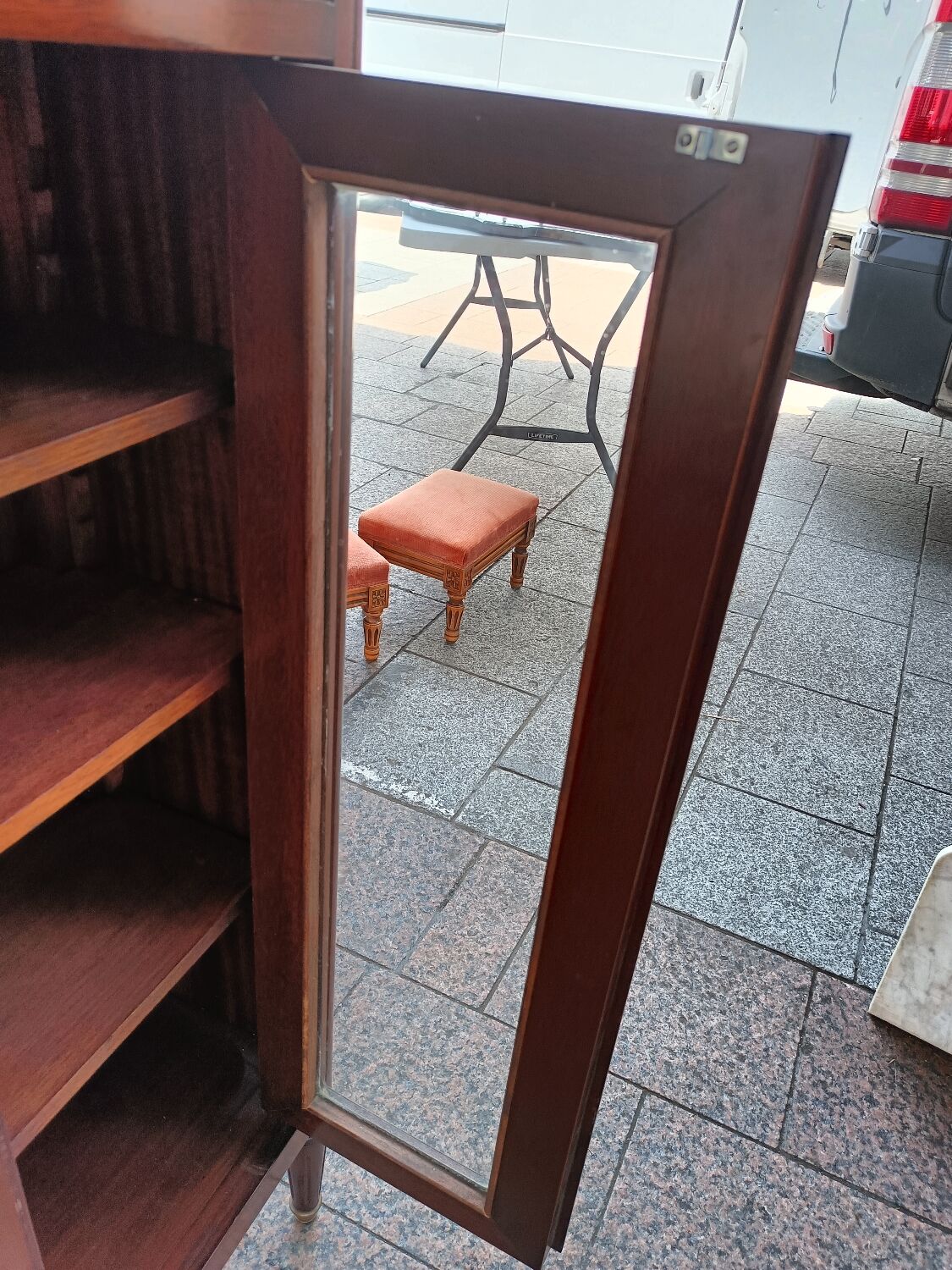 Bookcase forming showcase styleLouis XVI marble top