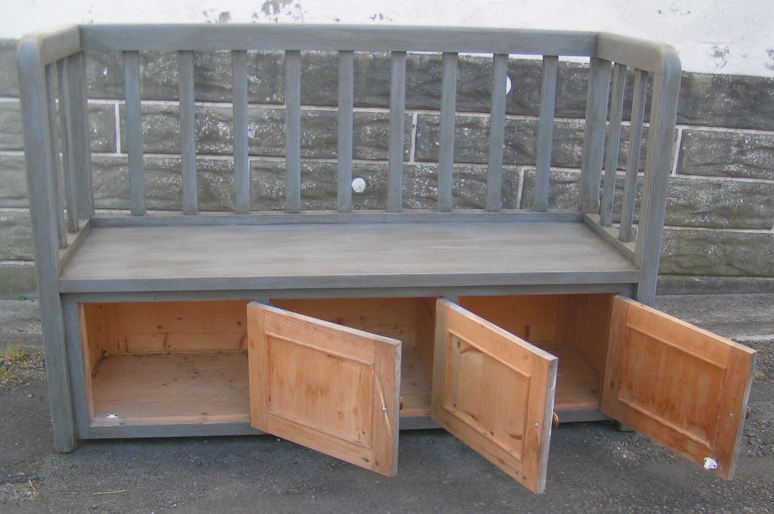 Chest bench