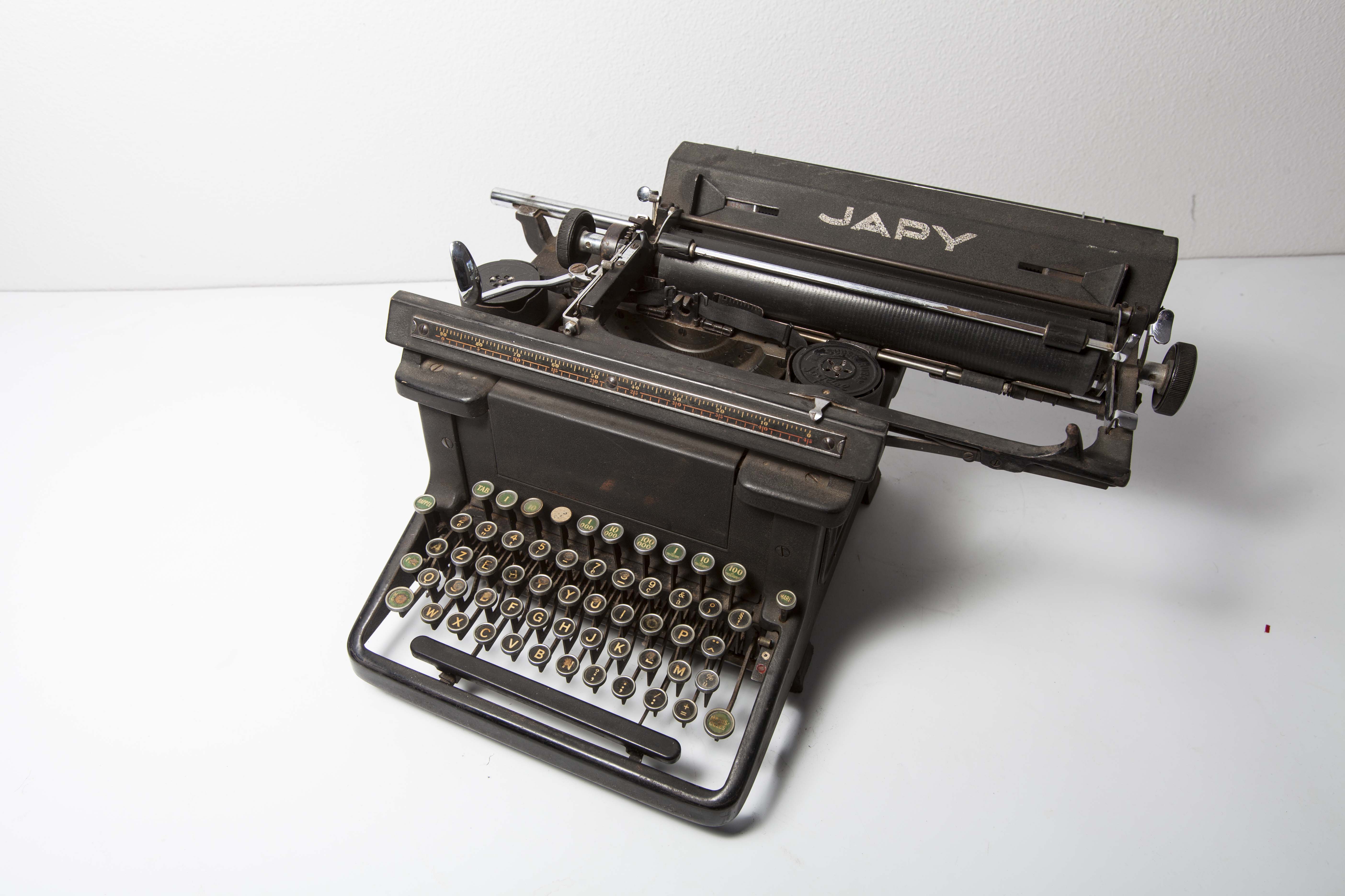 Machine à écrire Japy 1940