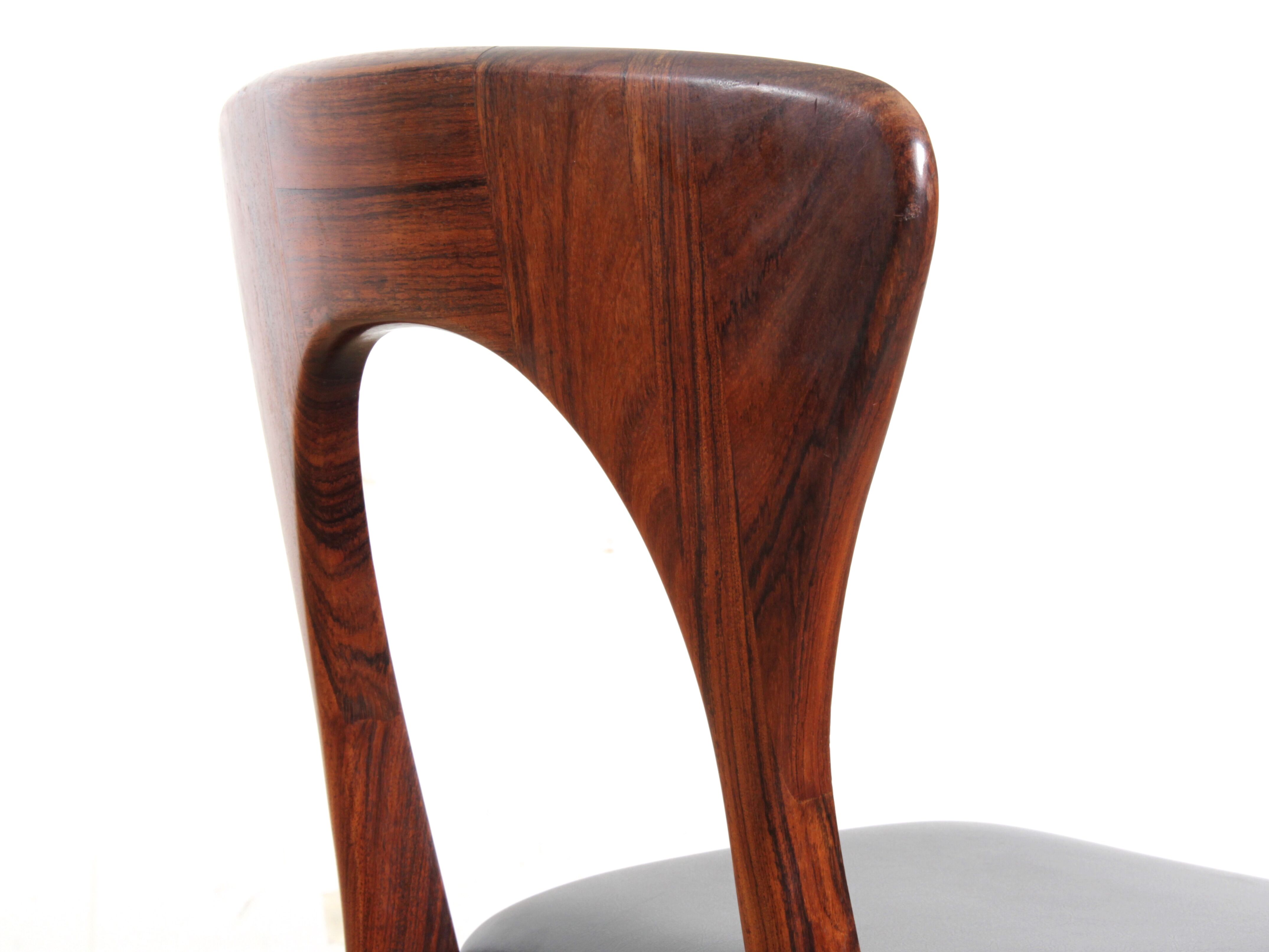 Suite of 4 Scandinavian chairs in Rio rosewood, Model Peter