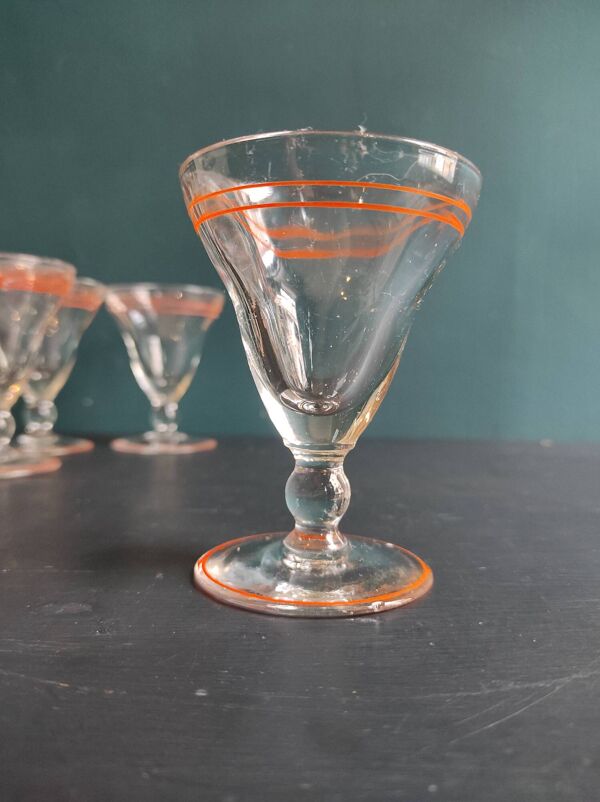 Ensemble de six verres français vintage à liqueur