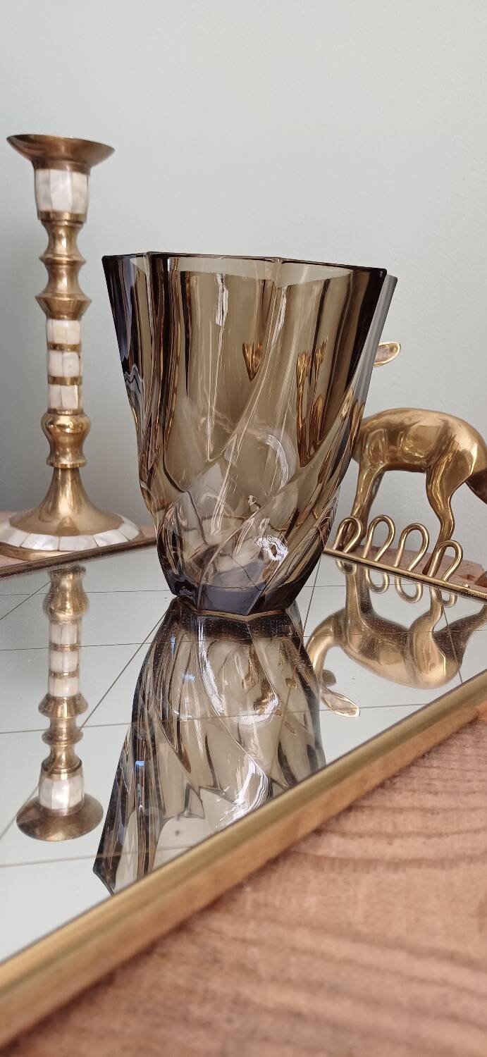 Twisted glass vase