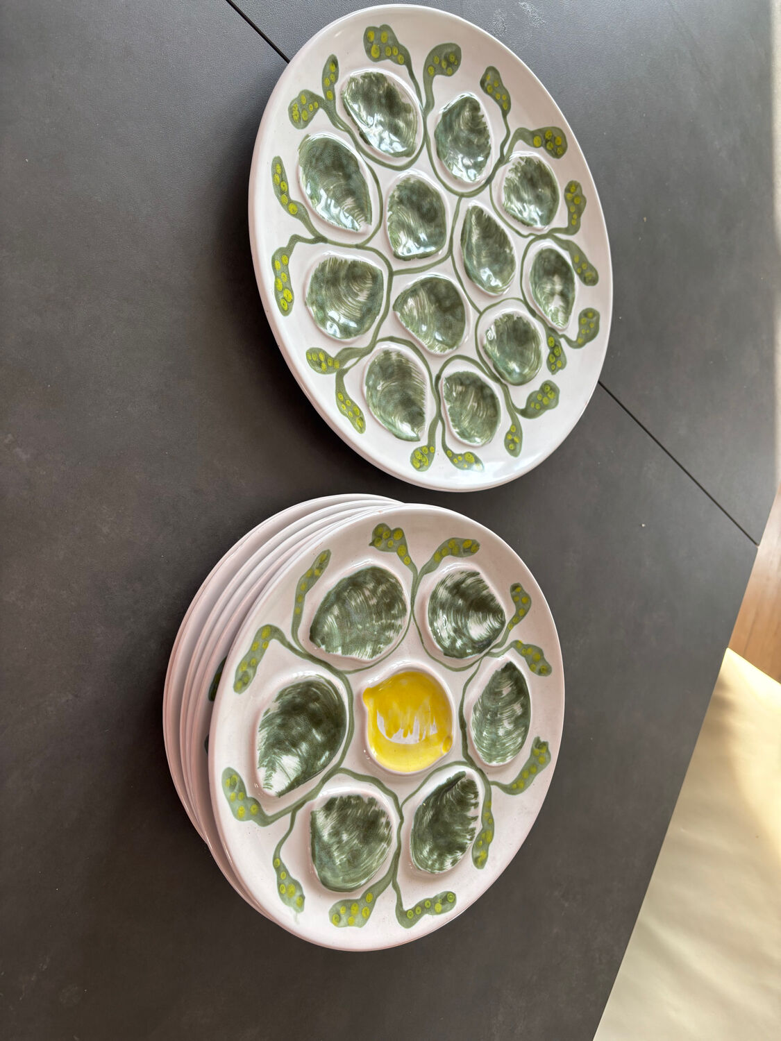 Oyster service signed Belon