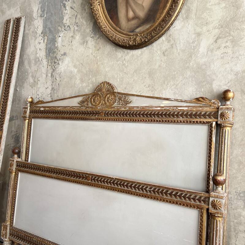 Bed in the old Louis XVI style