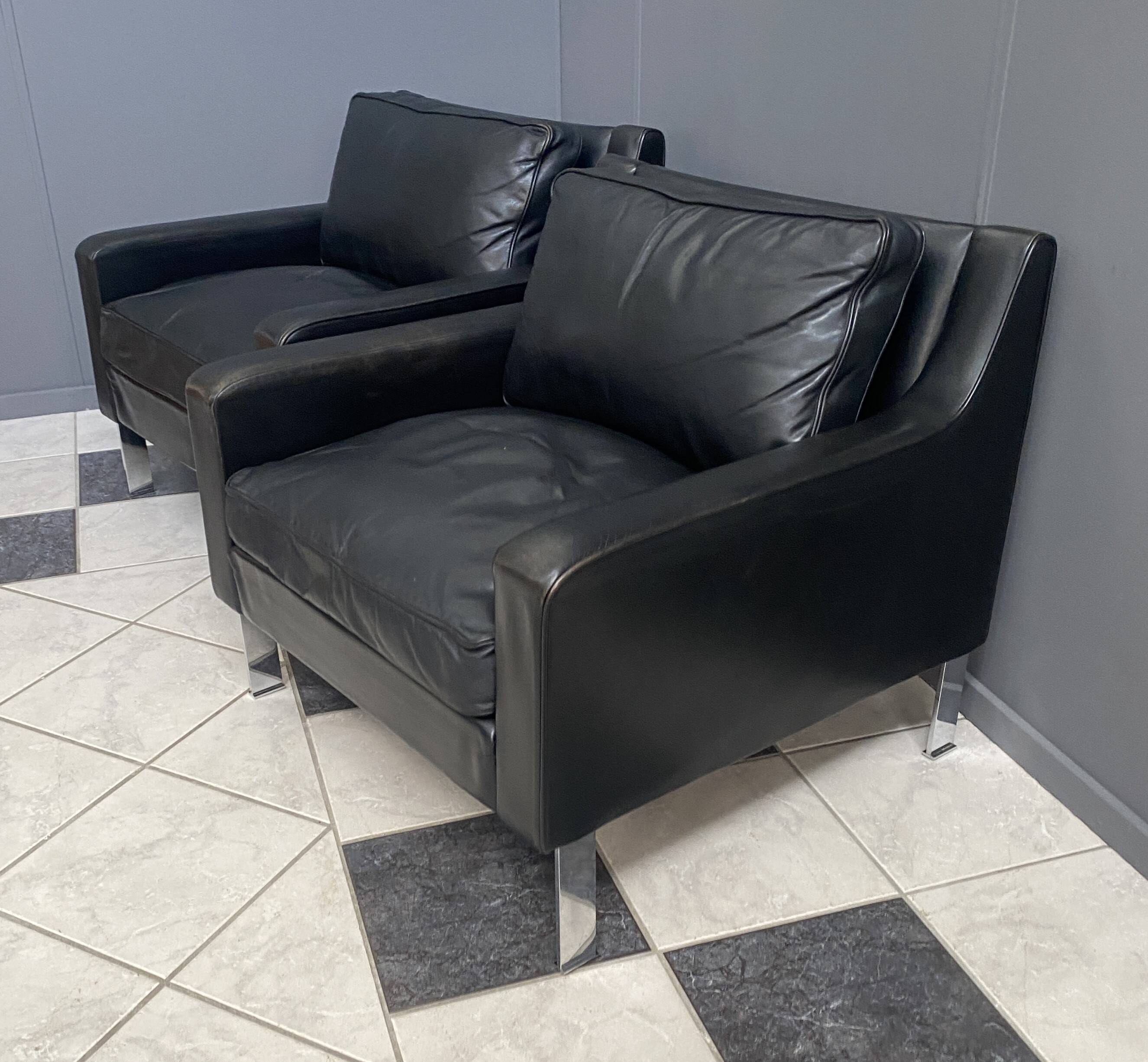 2 black leather Tecta chairs by Hans Konecke 1960s model D45