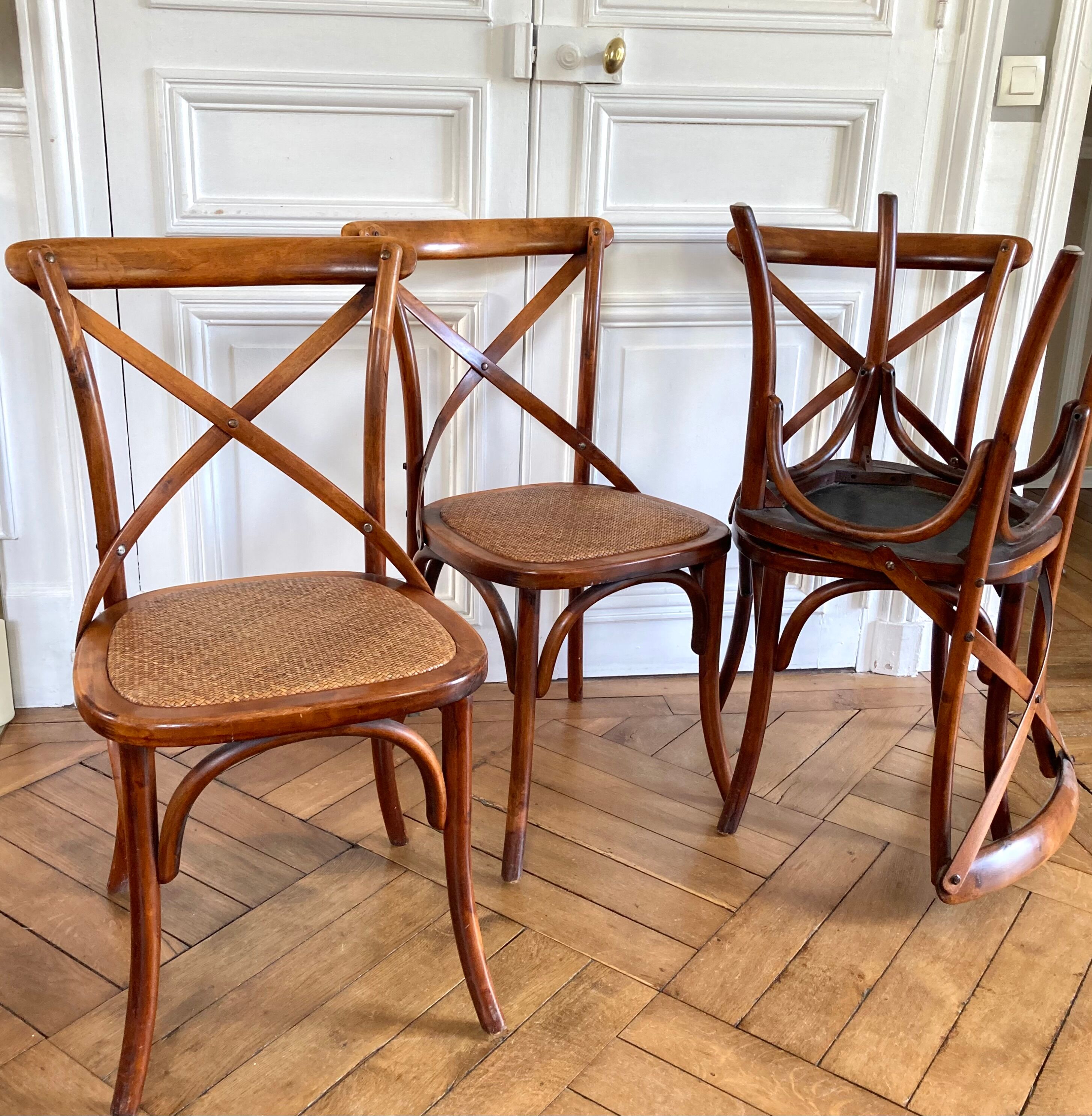 4 chaises bois et cannage style bistrot