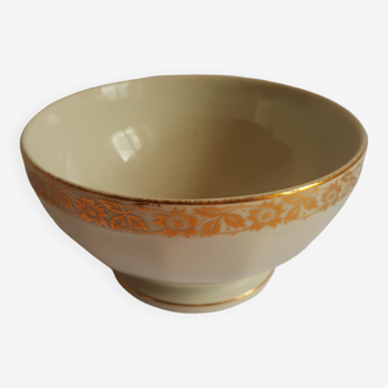 Small faceted golden piedouche bowl with old vintage flowers