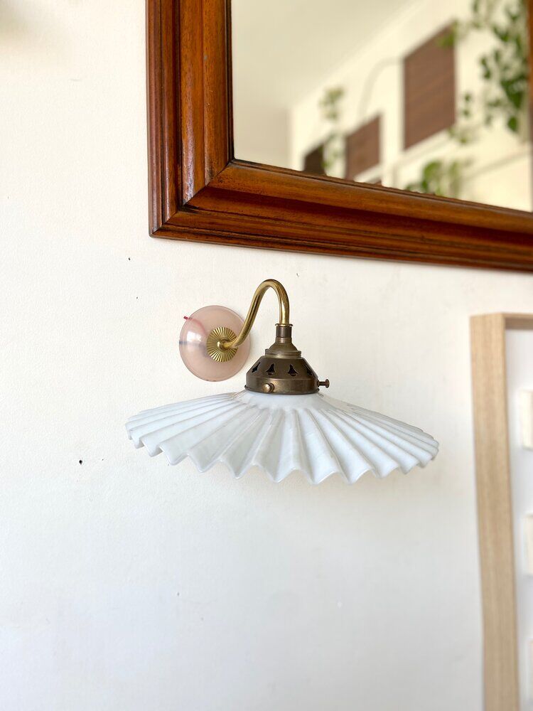 Wall lamp gooseneck in gilded metal and white opaline