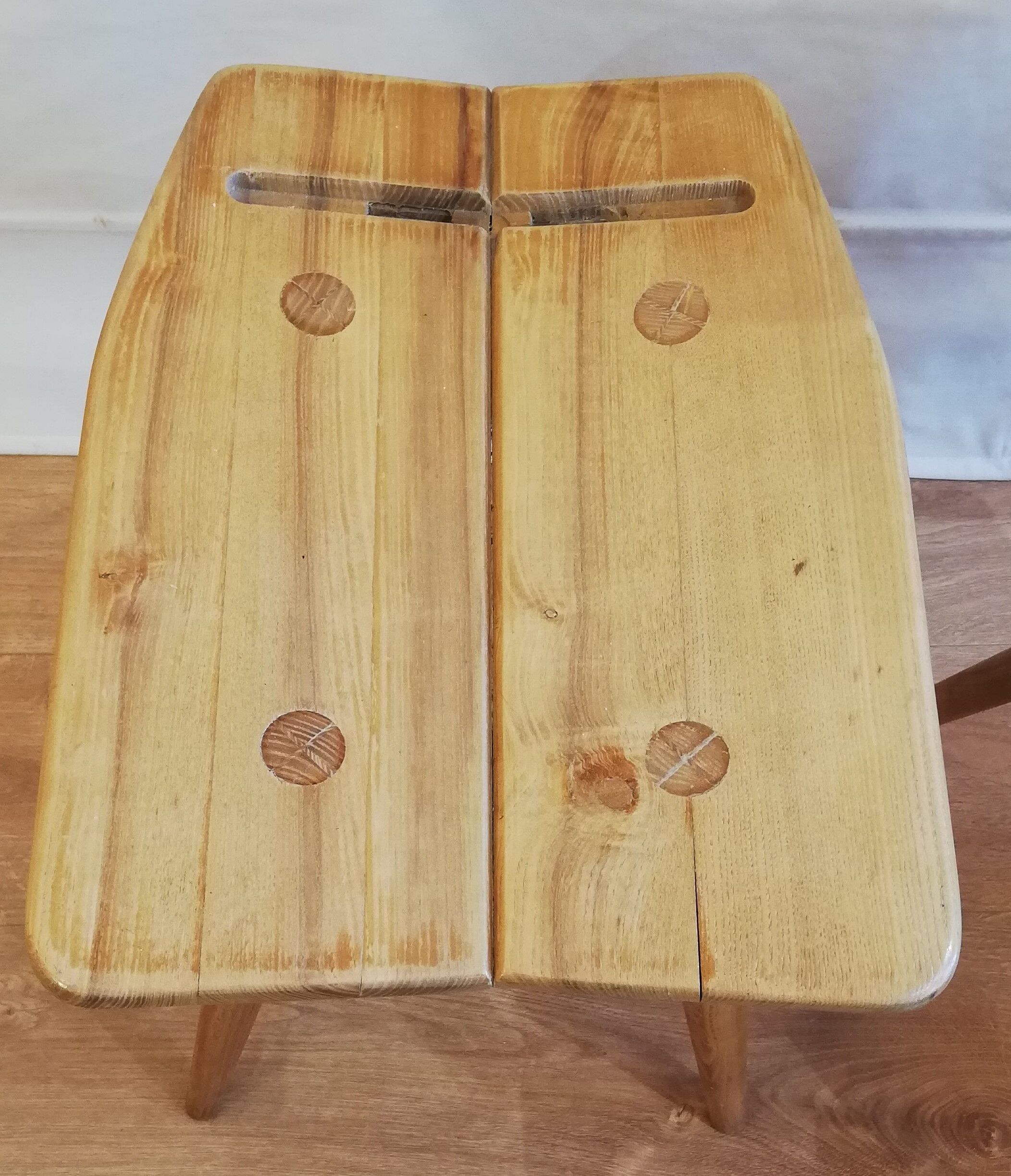 Pair of alsatian chairs