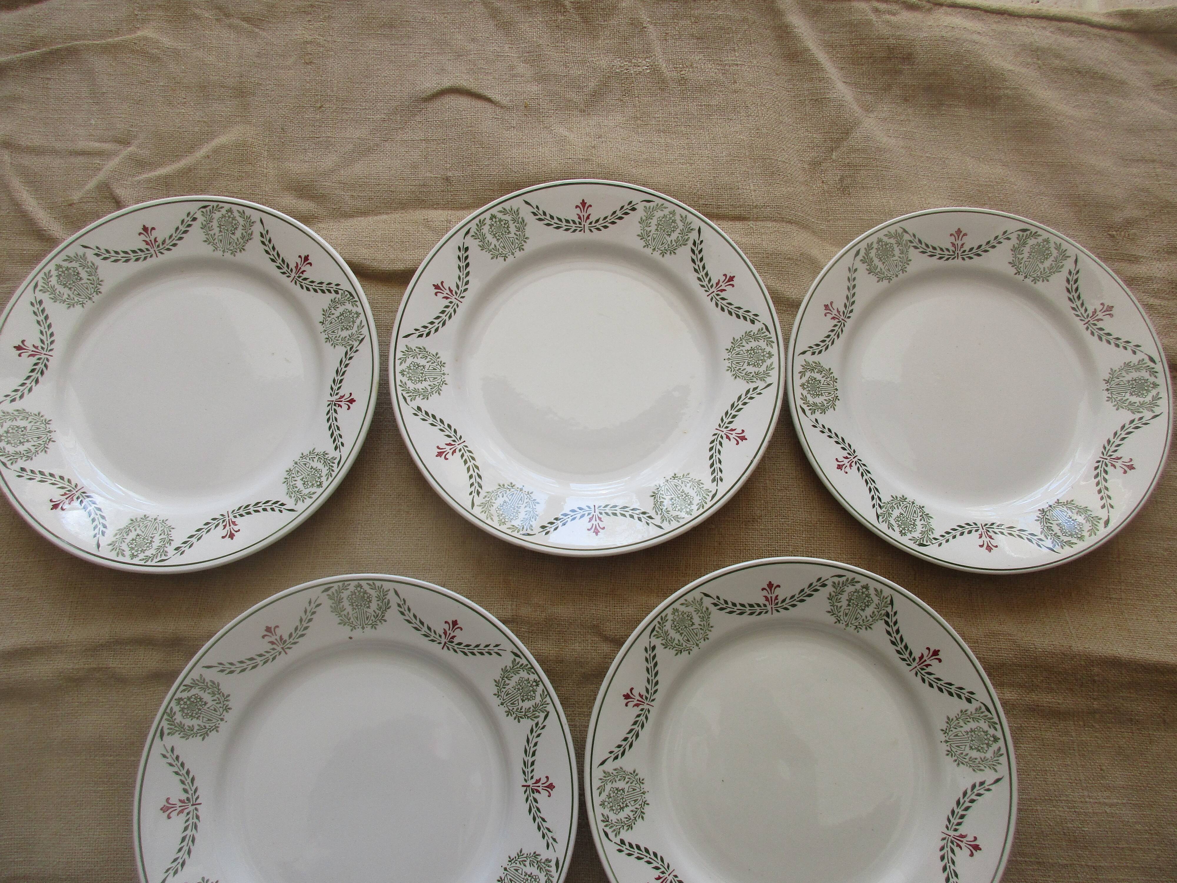 6 plates a decor floral and garland faiencerie de luneville