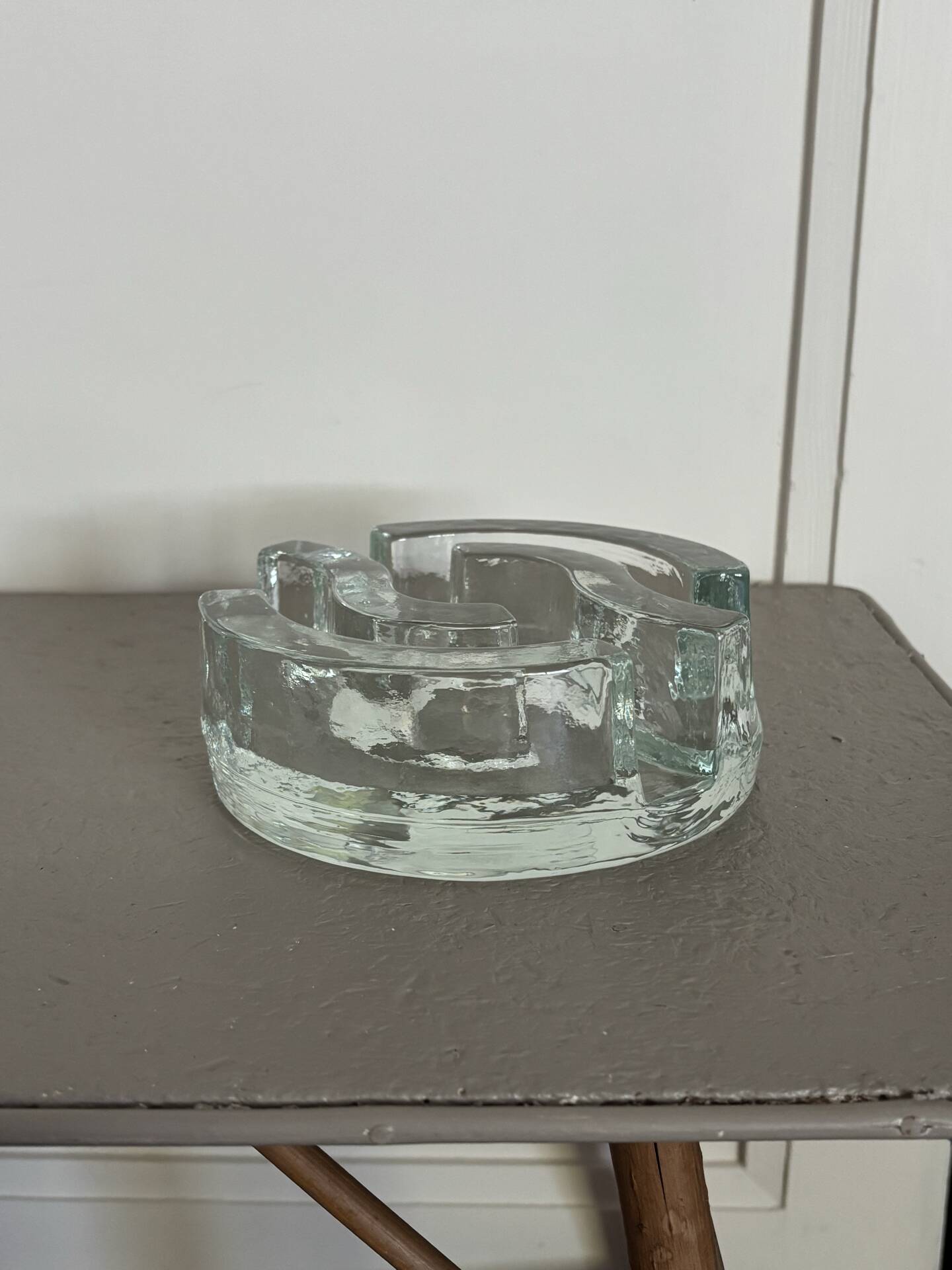 Glass tea light holder