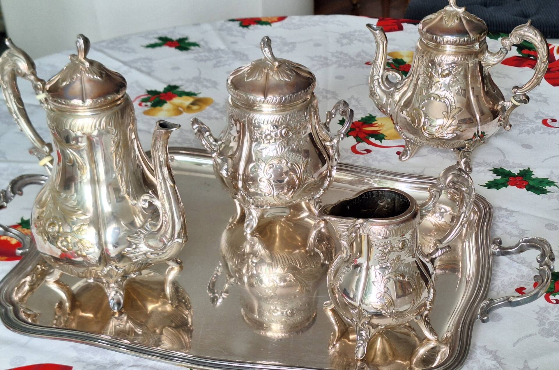 Tea/coffee service